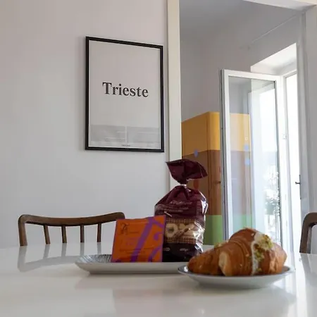 Bilocale Con Vista A 7 Minuti Dal Centro * ترييستي
